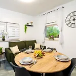 Apartment Luca - Pridraga